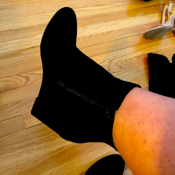 Payless bogo faux suede platform booties - Picture 3 of 13